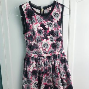 Juicy Couture dress size 0 pink multi layer pocket